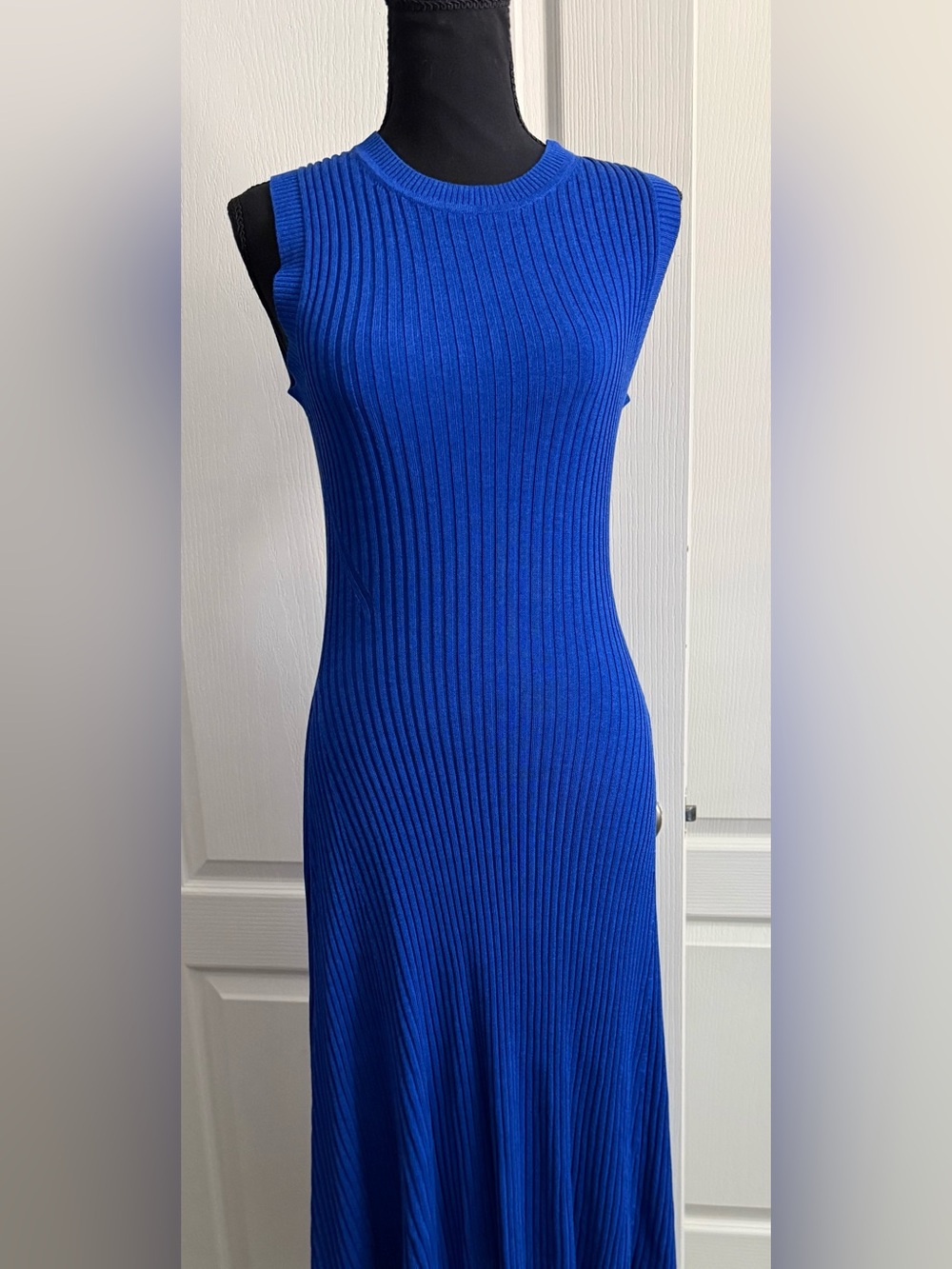 Hugo Boss Ribbed Maxi Dress - Royal Blue NWOT Small with stretch